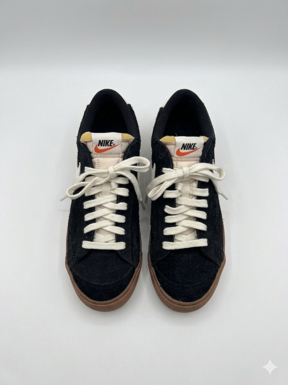 Nike Black and White Sneakers - Picture 2 of 4